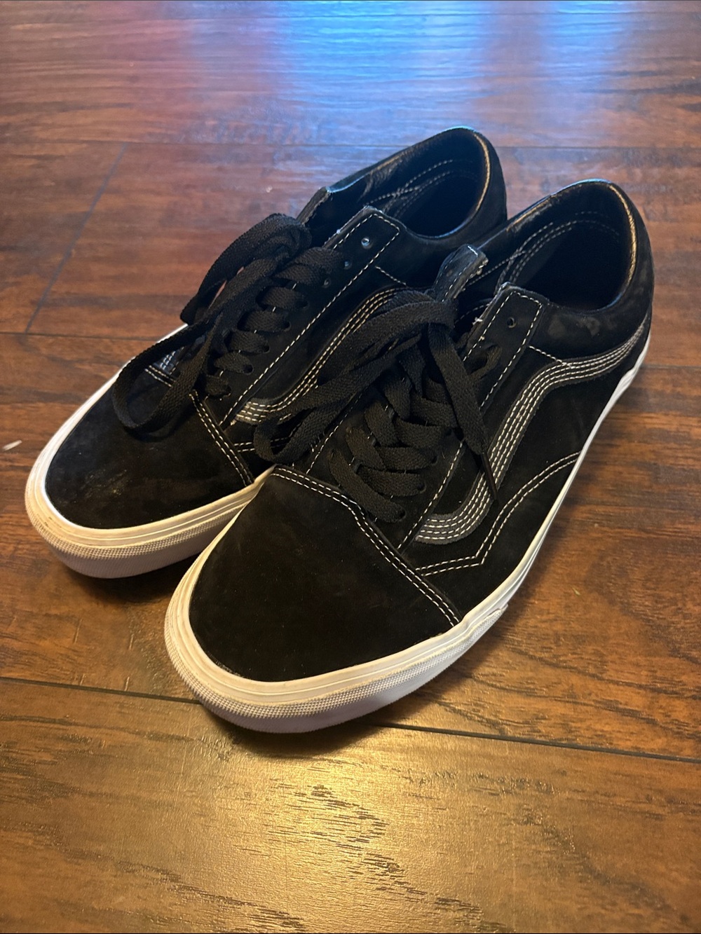 Vans Black Low-Top Skate Sneakers with White Stripe Mens size 7